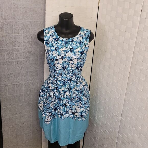 SANDRA DARREN FIT AND FLARE FLORAL SLEEVELESS WOMEN'S DRESS - Picture 4 of 16